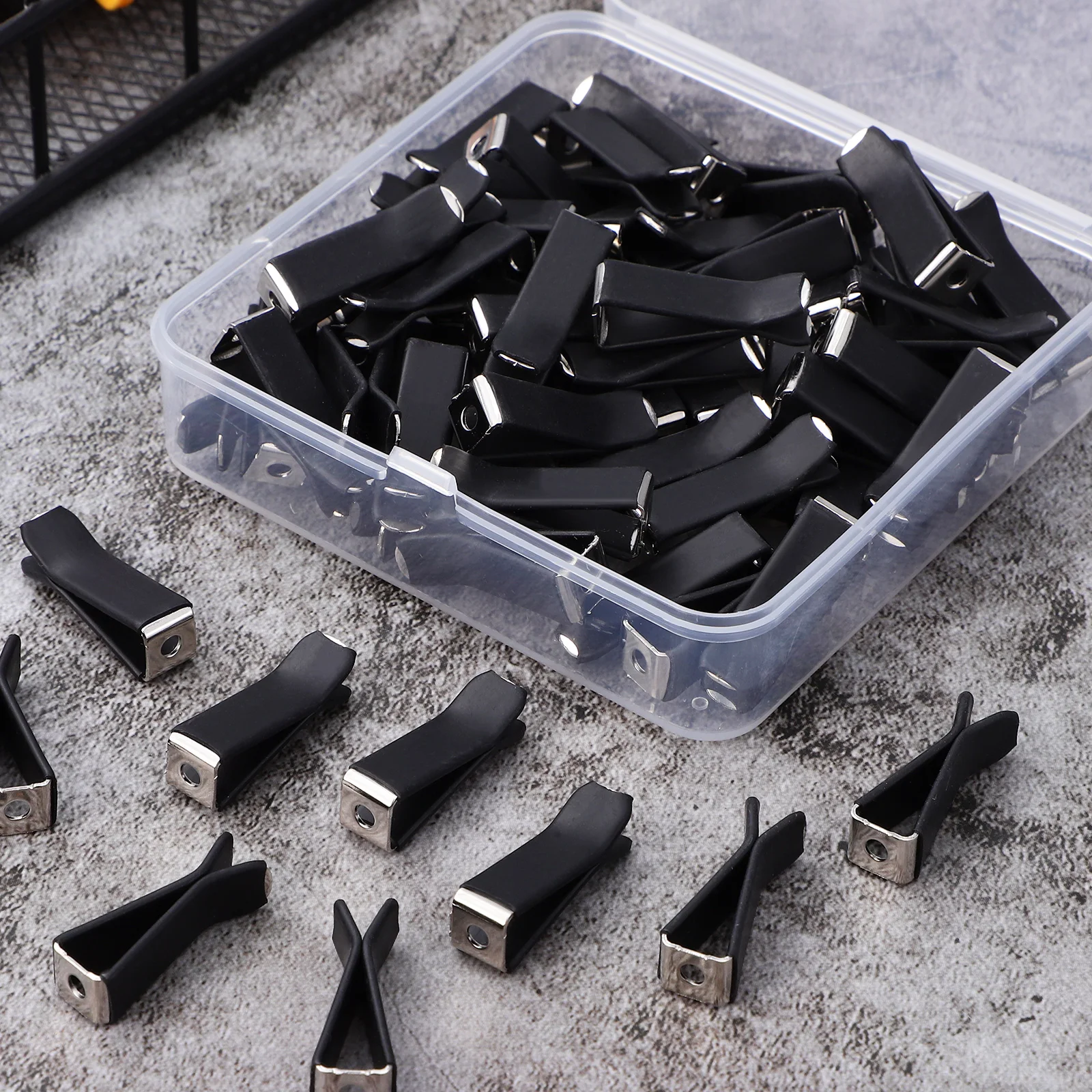

60 Pcs Sponge Aromatherapy Rod Metal Clip Air Freshener Car Iron Conditioner Outlet