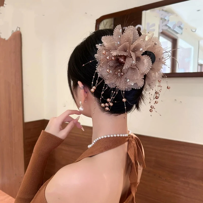 Elegante fermaglio per capelli con fiore in rete per donna Elegante perla nappa Clip di squalo Accessori per capelli con clip per coda di cavallo per ragazza di moda