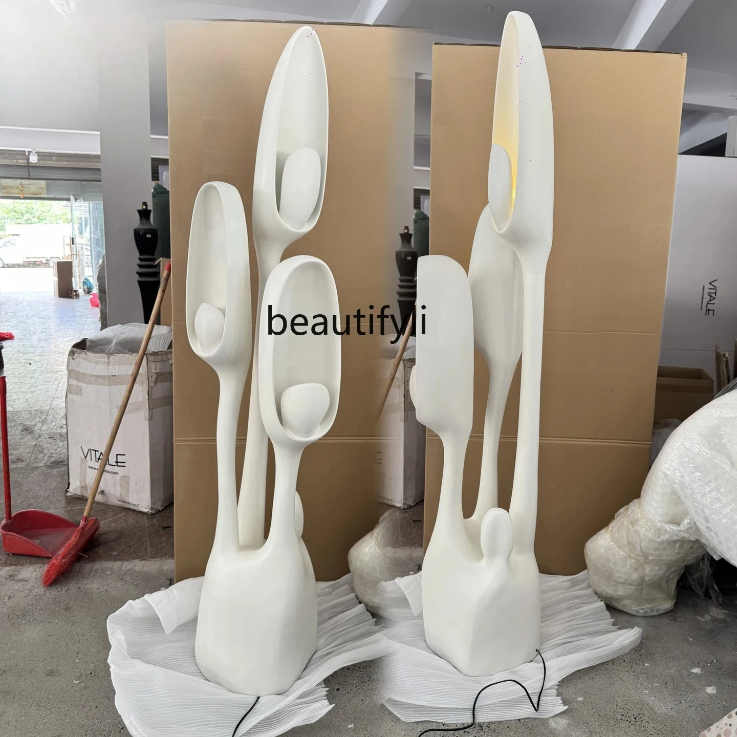 

Creative Art Hotel Lobby Display Glass Fiber Sculpture Decorative Artwork Light Luxury Living Room Floor Lamp