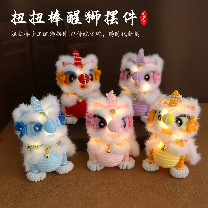 

Новинка 2026: Набор для творчества «Талисман Нового года» — плюшевый лев на пружинке, ручная работа, DIY-подвеска, материал для украшения на удачу