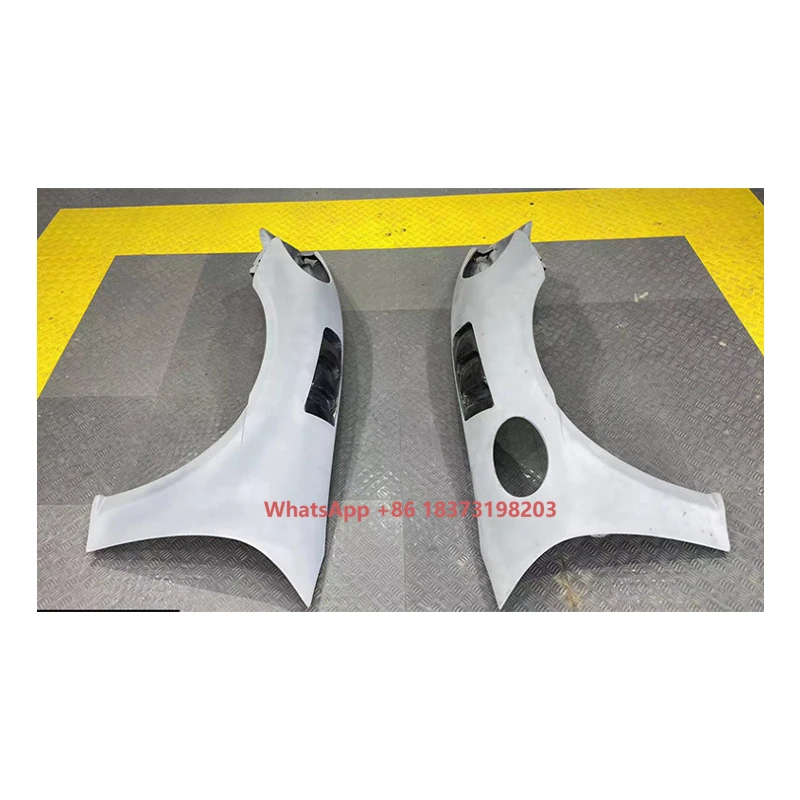 Half Dry Carbon Fiber Front Fender for Porsche 718 Boxster GT4RS Front Fender Trims