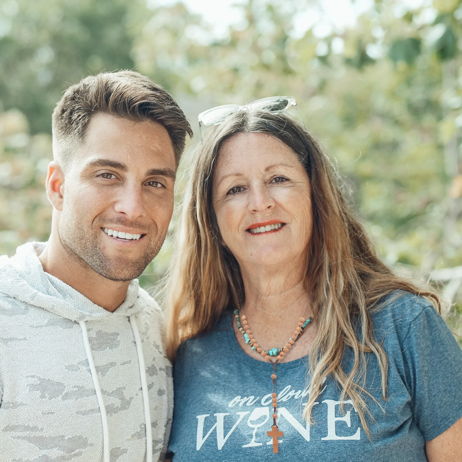 

2Pcs Vintage Pumpkin Beads Necklace Handmade Prayer Beads Cross Design Elegant and Charming Gift for Men Women Perfect for Daily