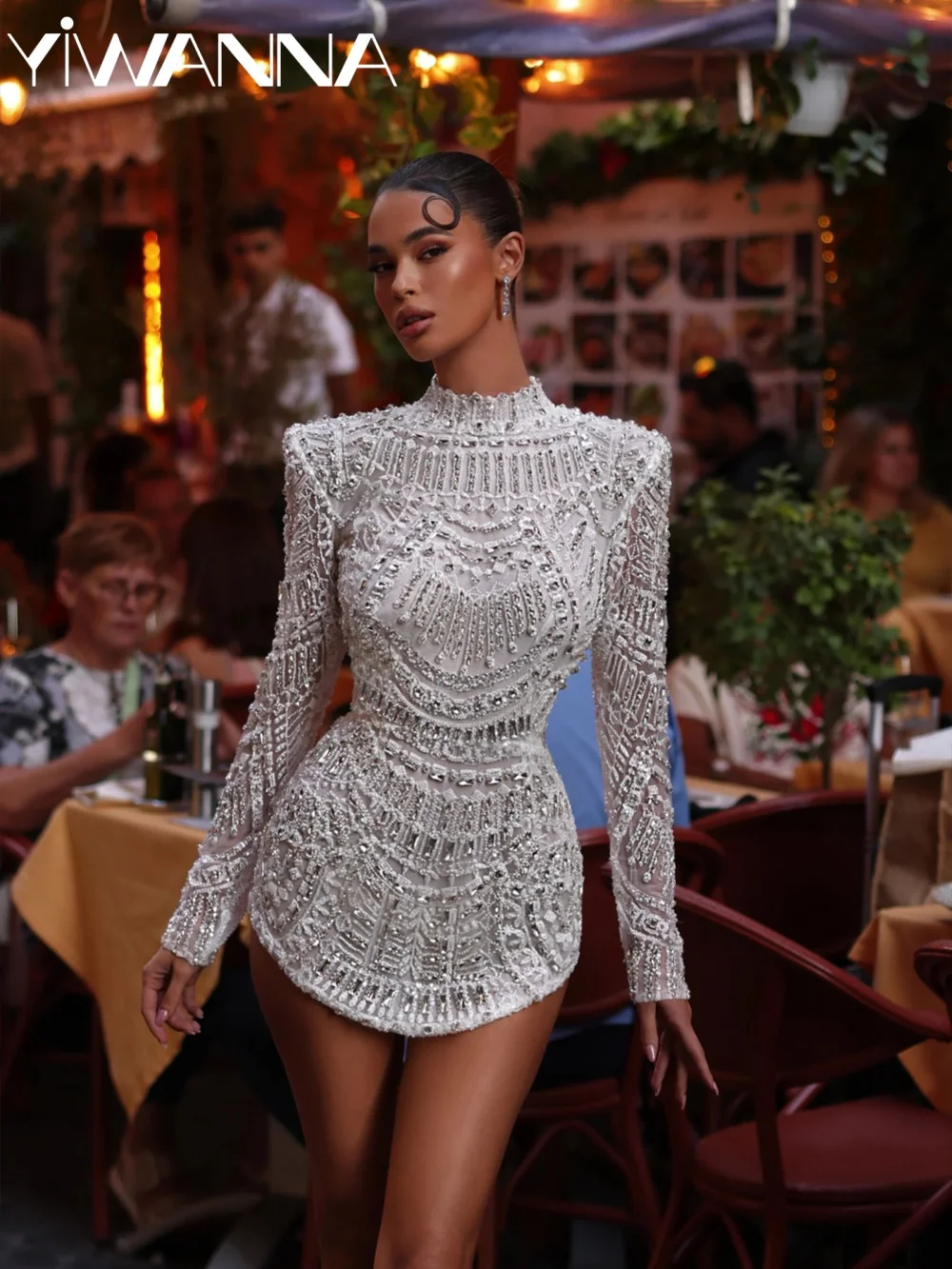 

Heavy Beaded Glamorous Mini Evening Dress High Collar Long Sleeve Homecoming Dresses For Party Customzied Chic Red Carpet Gown