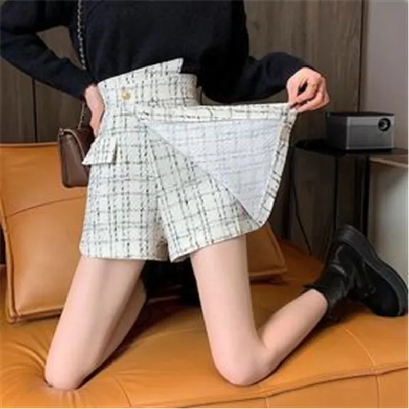 Autumn Winter 2024 Classic Woolen Style Plaid A- Line Sexy Mini Shorts Women 2XL Elegant Irregular High Waist Shorts Skirt Women