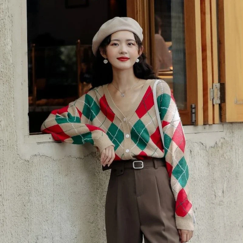 Plaid Ladies Sweaters Round O Neck Winter Button Knitted Top for Women Green Cardigan Warm Korean Luxury Designer Cold Fashion