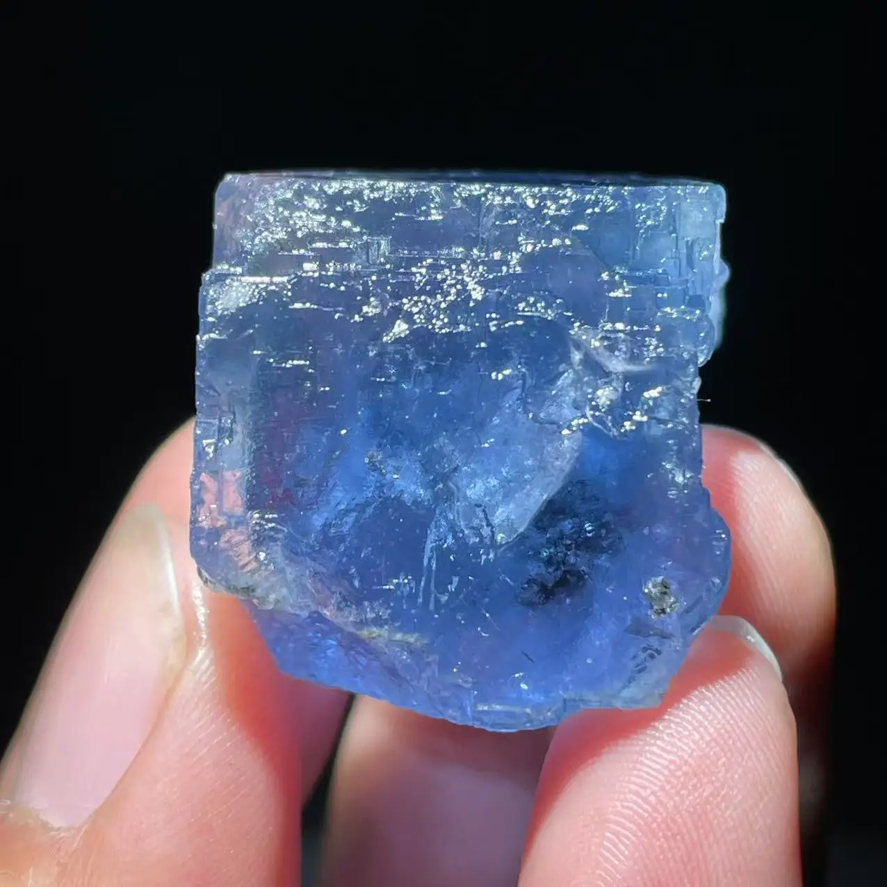 New 100% natural blue fluorite pyrite rainbow beautiful mineral specimen raw stone UV blue from Xuebaoding