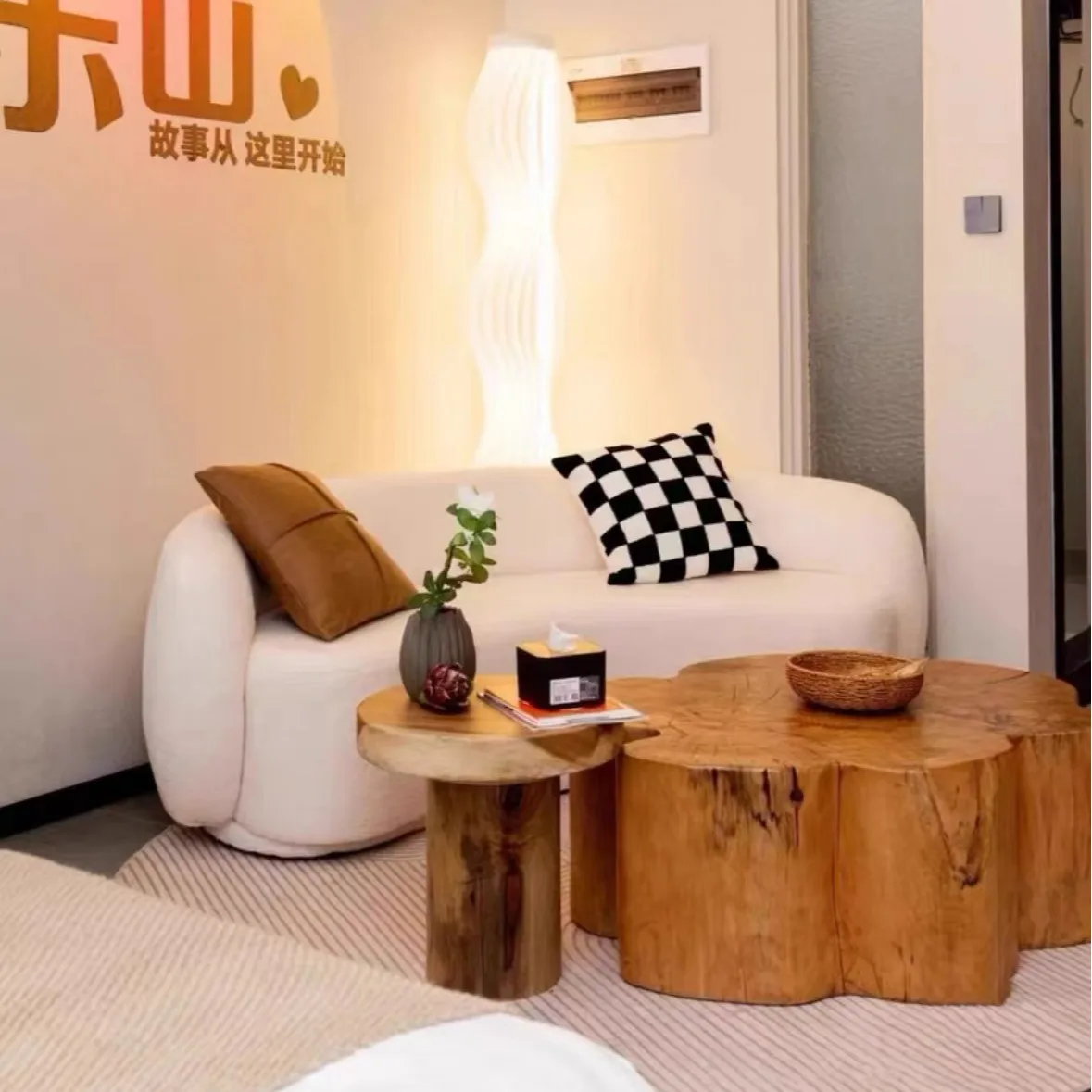 Wabi Sandy Wind Solid Wood Petal Shape Corner A few Special-shaped Living Room Simple Homestay Design Side A few Stumps Root Car