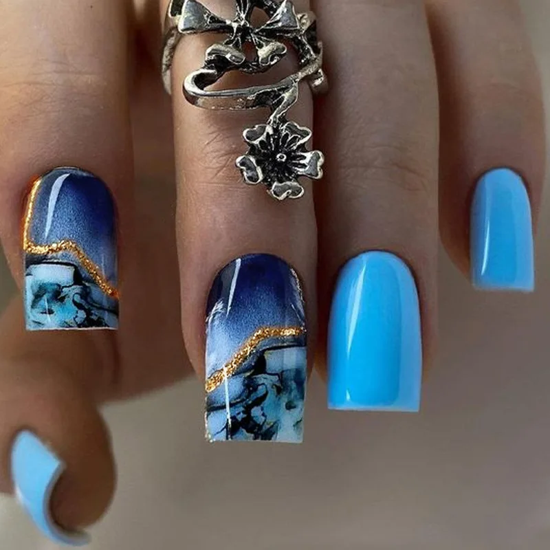 24 uñas postizas cuadradas cortas con degradado azul y línea negra, estilo francés, simples 4