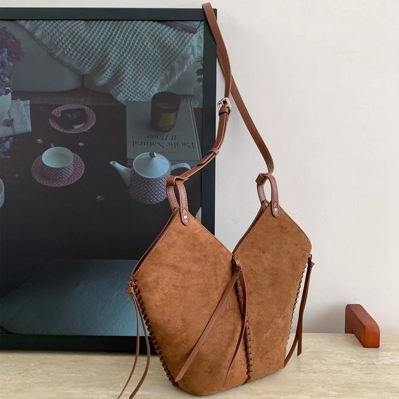 Niche Design Retro Style Cowhide Bottom Tote Bag for Women 2025 New High Texture Large Capacity Versatile Shoulder Crossbody Bag