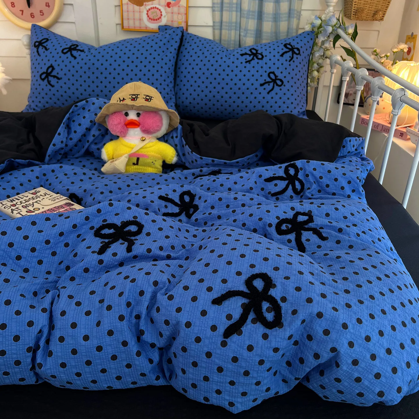 Ins Korean Style Bedding Set Polka Dot Bow Towel Embroidery Blue Red Flat Sheet Set for Bedroom Decor 200*230cm King Queen Size