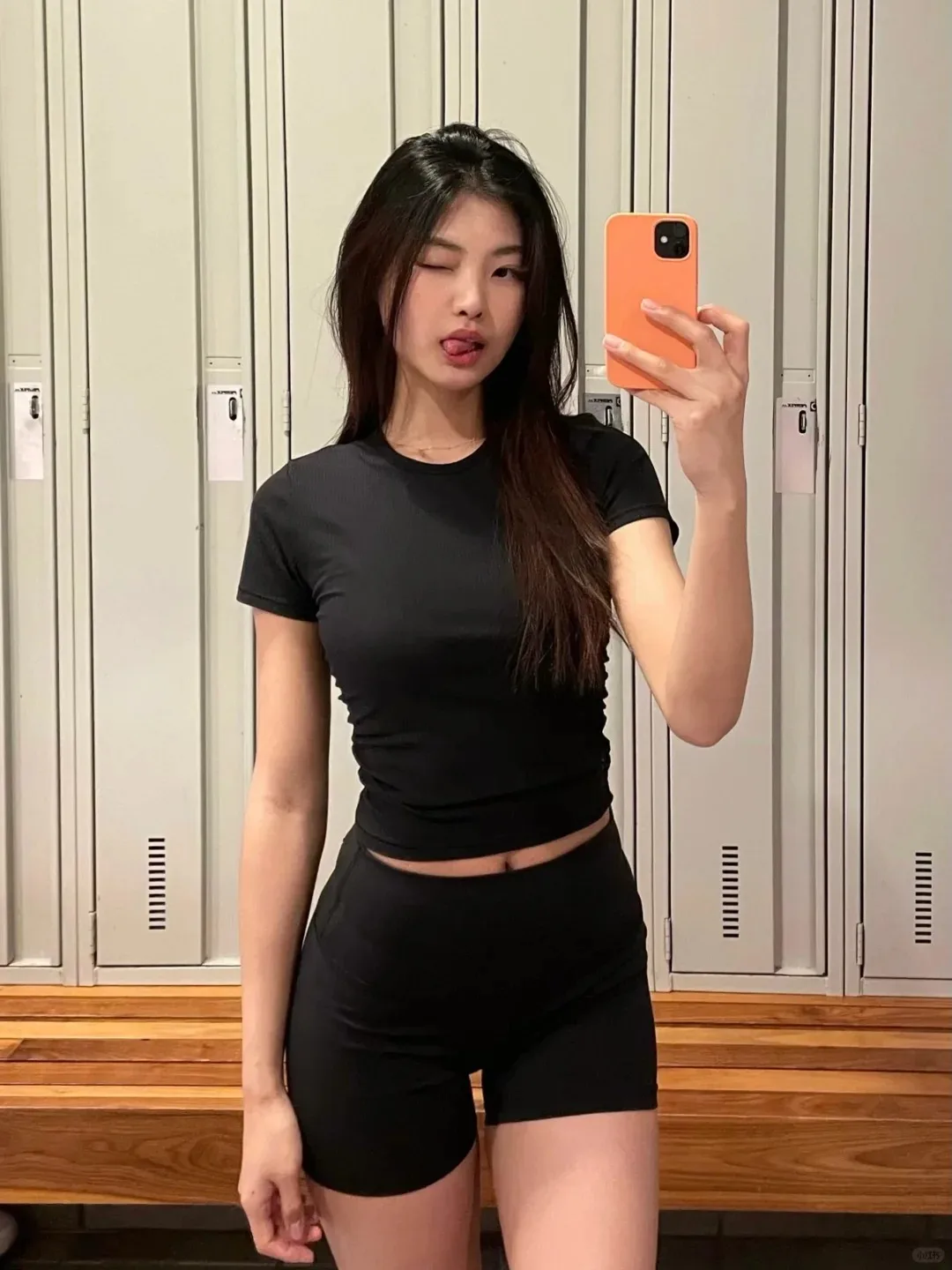 

LULU FLORA Облегающая талию облегающая футболка в рубчик с короткими рукавами и высокой талией, короткий стиль, быстросохнущая одежда для йоги, уличная одежда