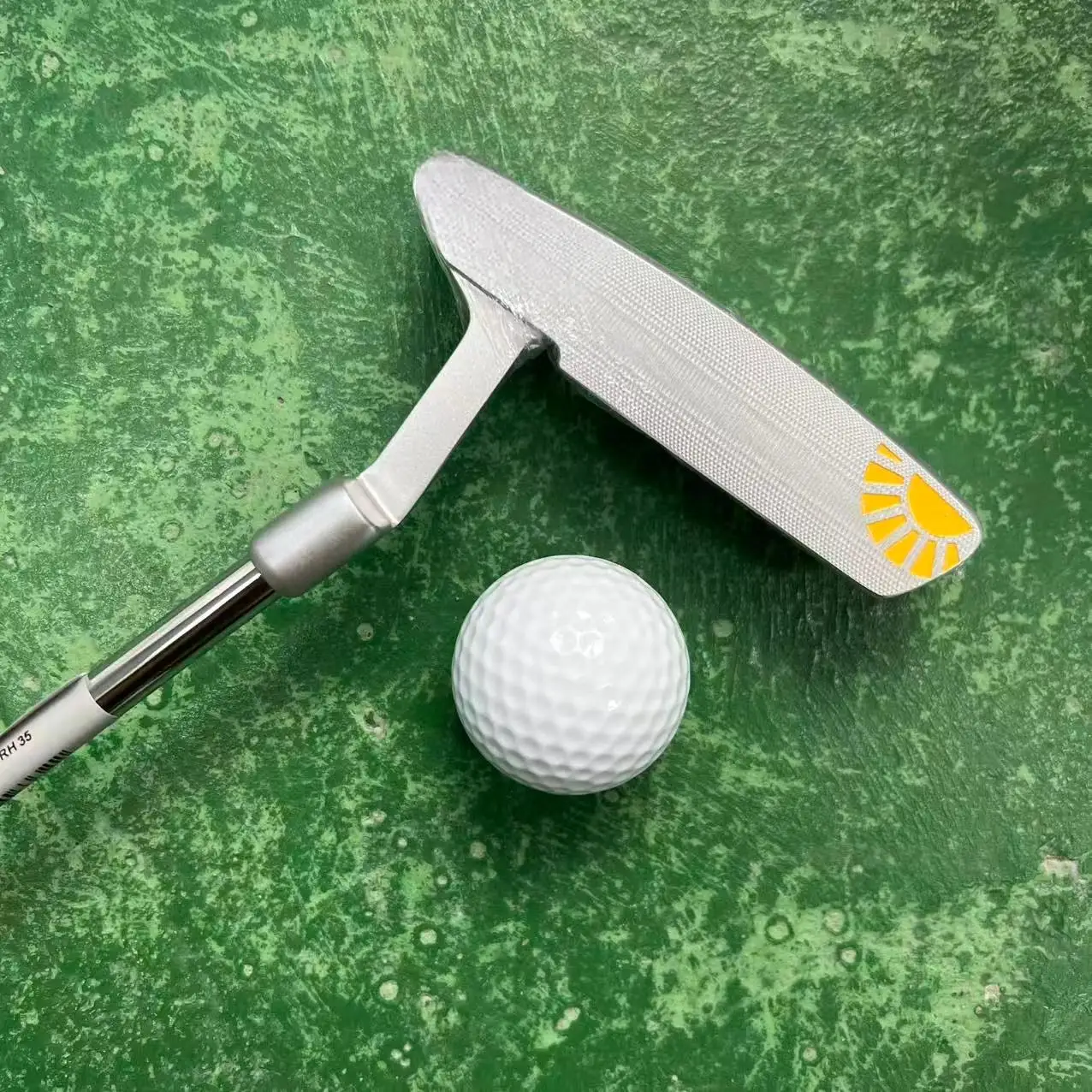 

New Golf Classic Blade Putter | Precision Machined for Superior Control & Pure Feedback on the Greens