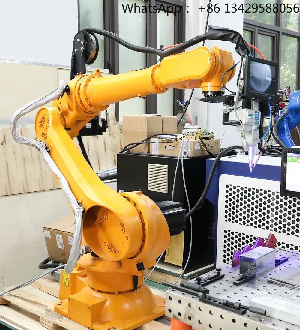 Small ESTUN Laser Welding Robot with PLC Motor 6-axis Arms for Large Metal Automotive Welding Plants High Capacity 30KG Payload