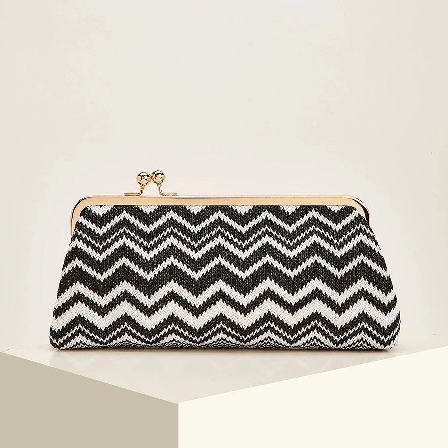 Black White Wave-Patterned Woven Clip Handbag For Ladies Chain Shoulder Bag Shell Clutch Purse Party Daily Cocktail Party Dinner