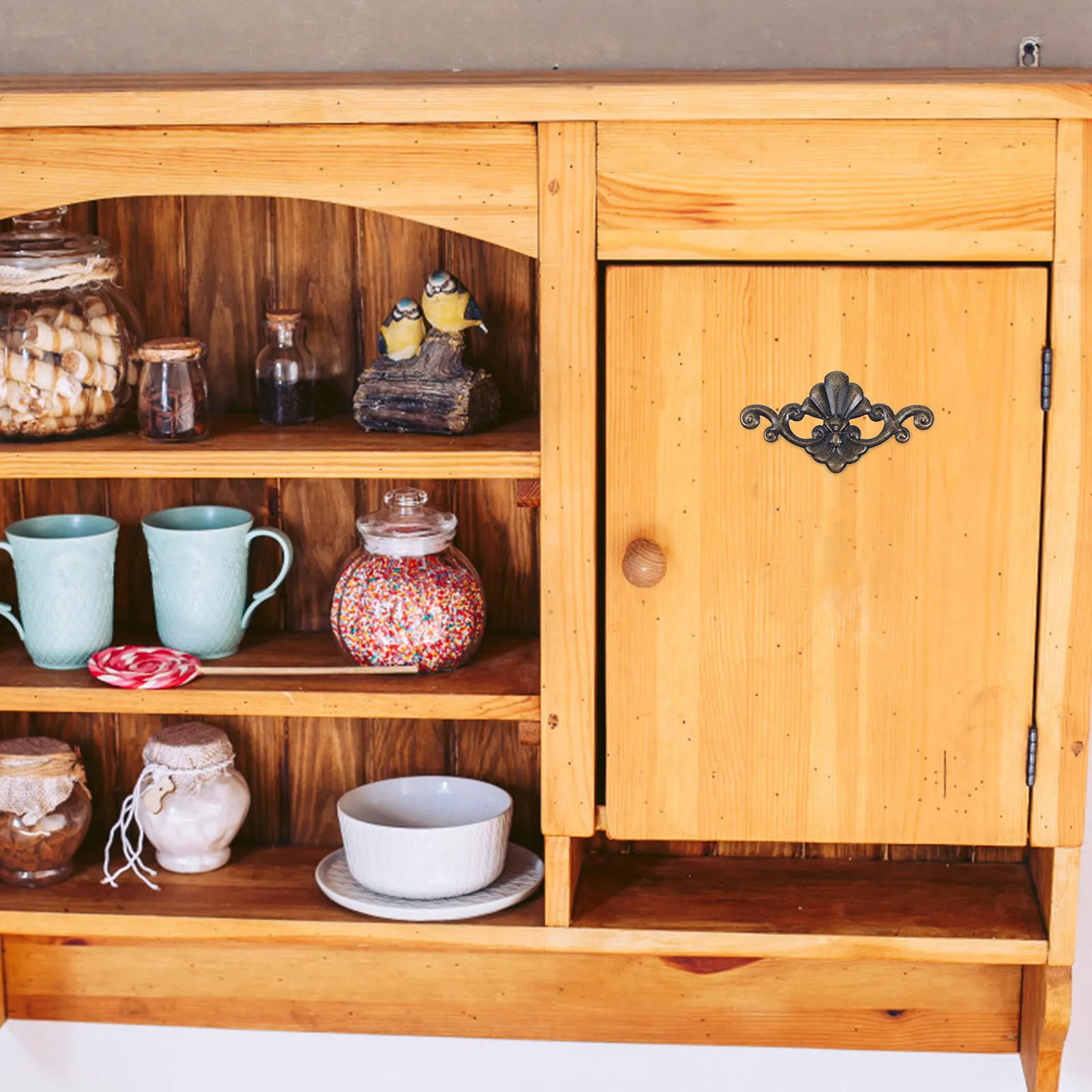 

8Pcs Furniture Box Corner Protectors Style Durable Retro Corner Guards for Jewelry Case Desk Closet DIY Accessory