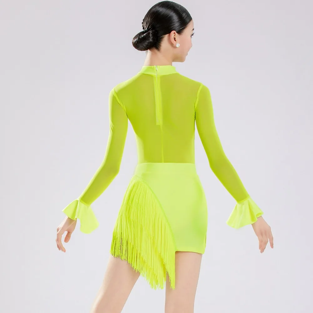 Vestido de baile latino verde neón para niña, manga larga, cuello alto de malla, con flecos, para salsa, tango y espectáculos de baile de salón.