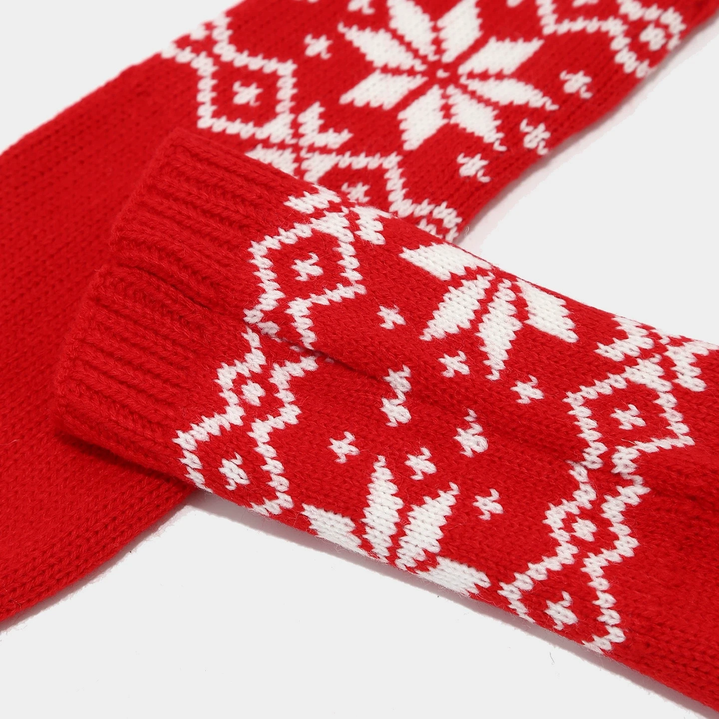 Warm Three-piece Set for Women and Men Winter Christmas Style Snowflake Pattern Knitted Hat, Scarf, Gloves, Cold-Proof Suit
