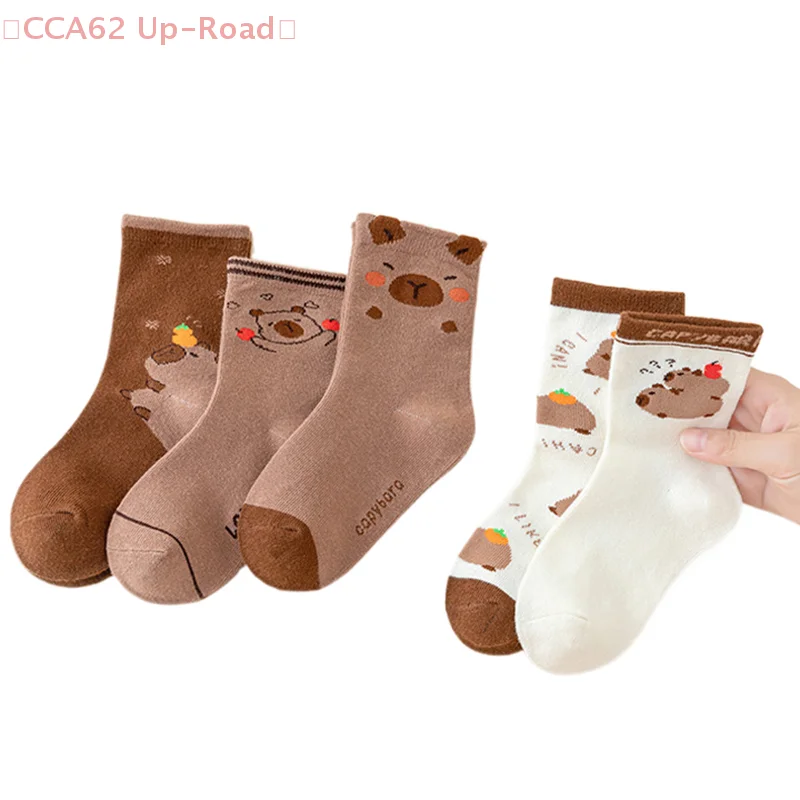 5 pares de calcetines de tubo medio con estampado de capibara de dibujos animados calcetines casuales suaves transpirables Unisex Otoño Invierno café mantener caliente calcetines de tubo medio