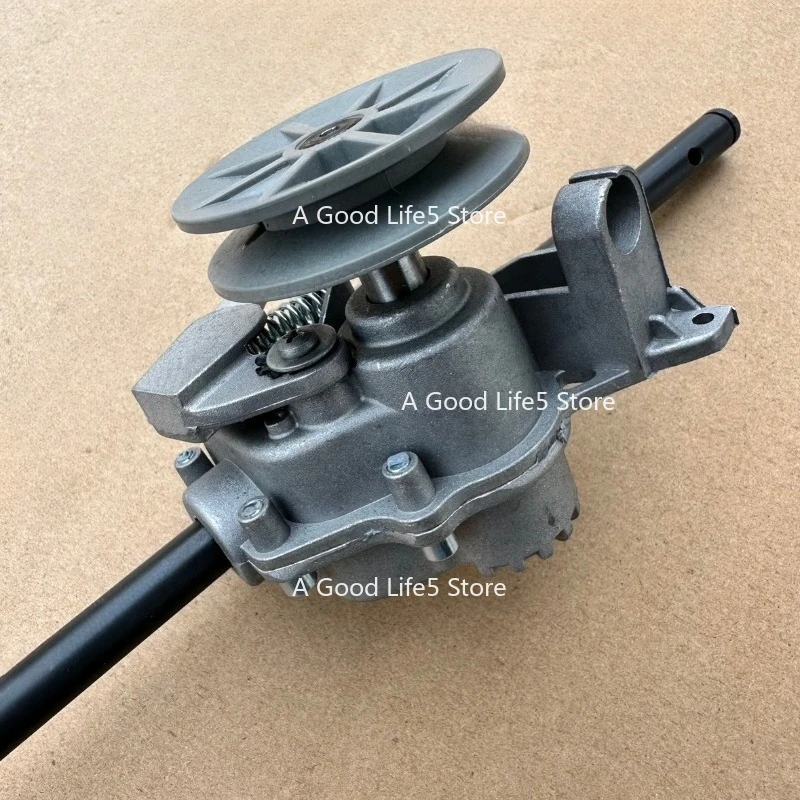 

Suitable for Lawn Mower Self-propeller, Hand-pushed Belt Self-propelled Lawn Mower, Lawn Mower Drive Gearbox Assembly Gear