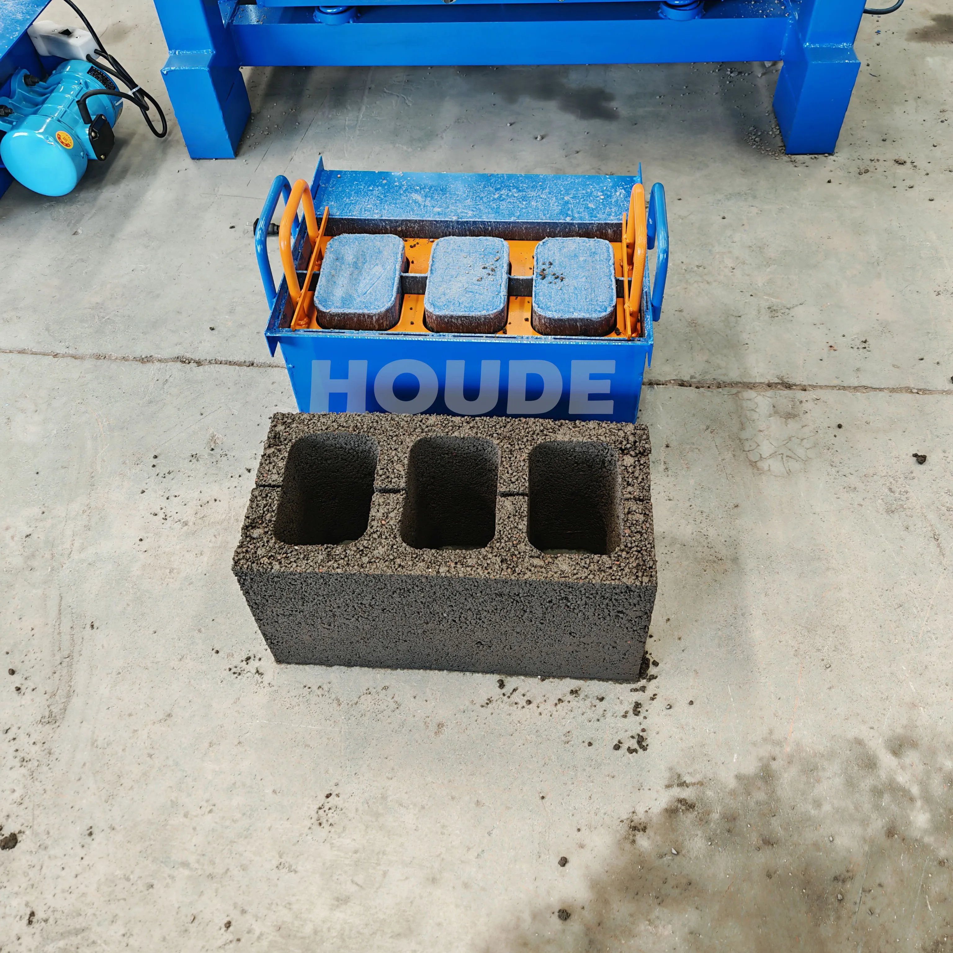 110V/220V Single Phase Motor Powered Brick Machine Manual Press Concrete Block Moulding Maker Mini Interlock Blocks Brick Making