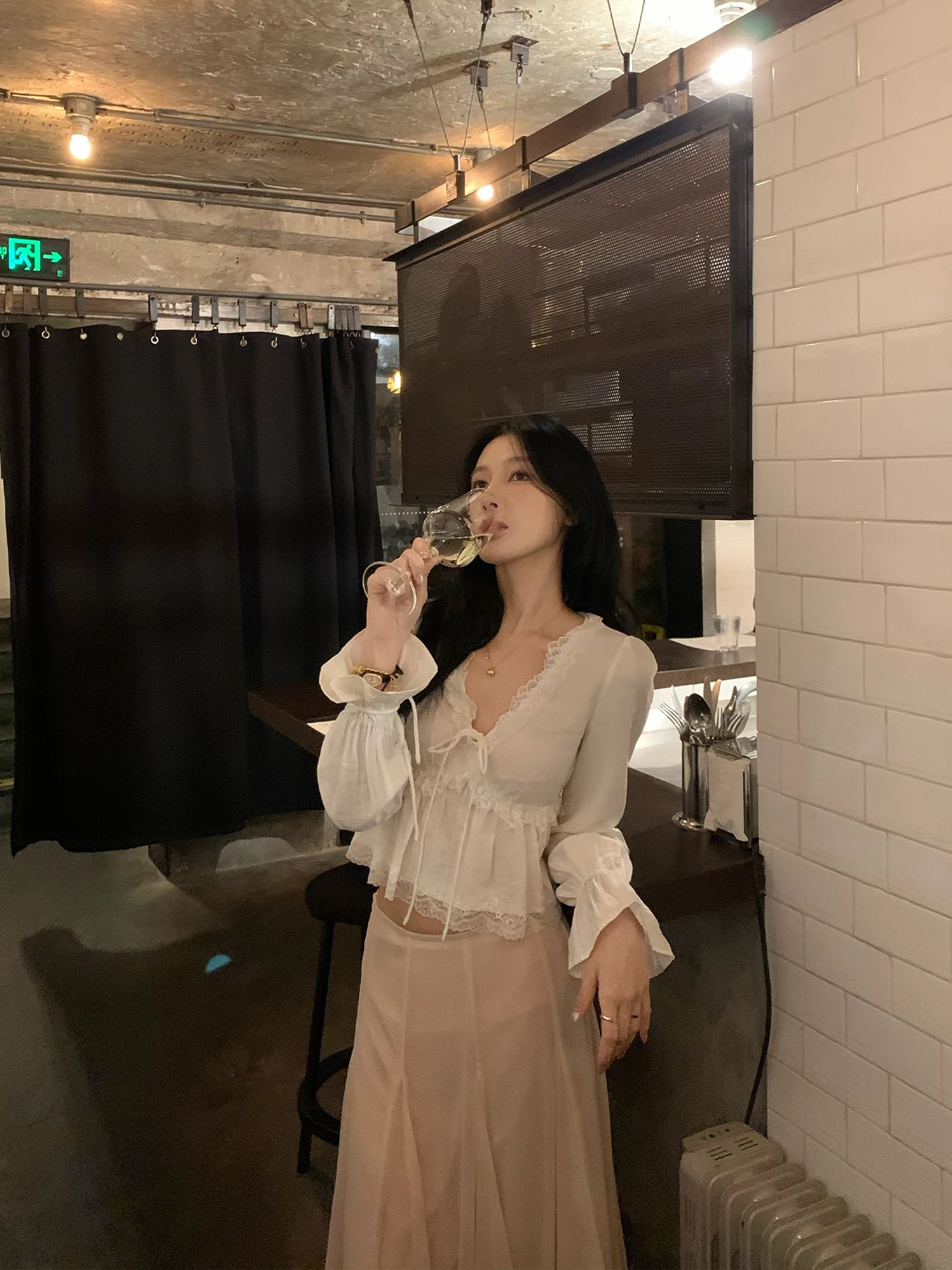 

White Lace irt V-ne Long Sve Spring Summer Floral Heavy Design Sense Gentle Sniper 70 Not Seven Korean Sle Wo...