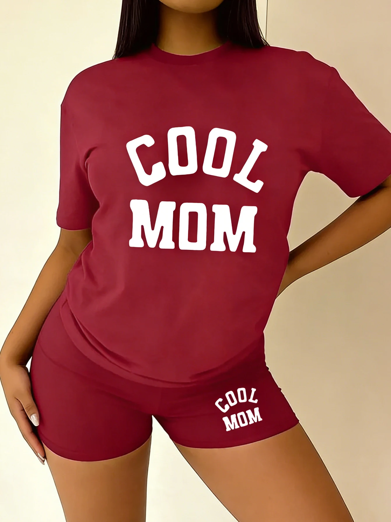 

Large-size women's fashionable casual loose mother's print short-sleeved T-shirt and tight shorts set, ideal for holiday gifts