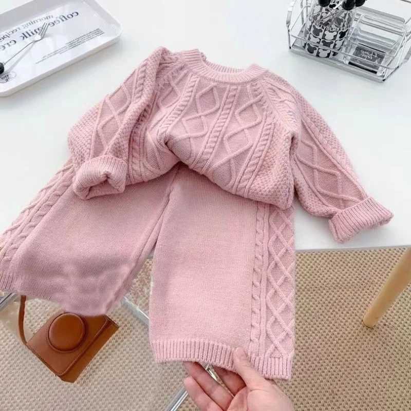 

Children's Clothing Autumn and Winter Fashionable New Girls' Retro Graceful and Fashionable Solid Color Knitted Sweater Knitted