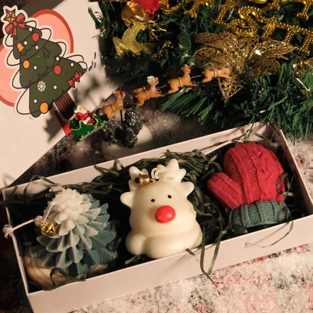 

3pcs/set Christmas Handmade Scented Candle Gift Set 3D Xmas Tree Deer Ginger Candy Man Gloves New Year Party Home Decor Props