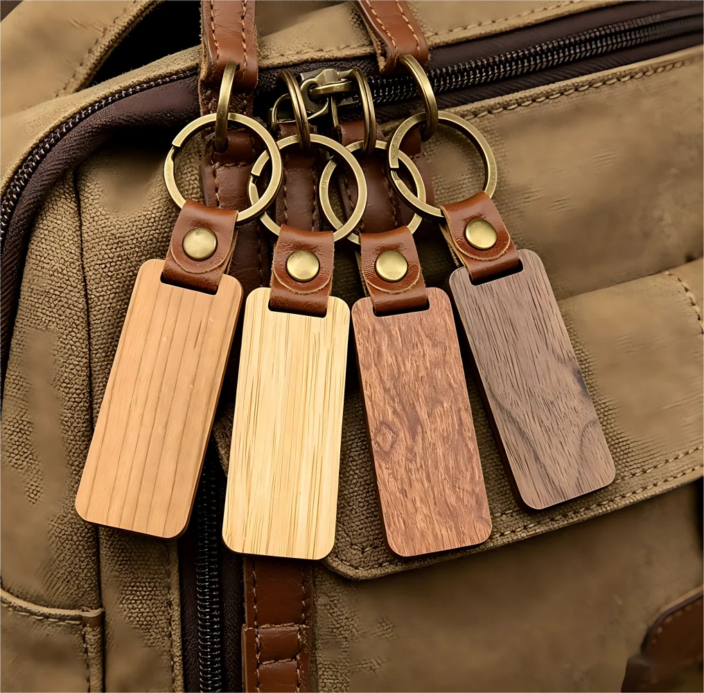 

Wooden Retro Keychain Solid Wood Customized Leather Keyring Male Female Square Engraved Car Key Chains Accessories Blank Card