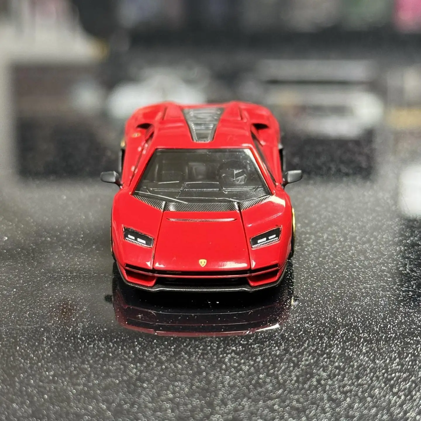 Poprace 1:64 Countach LPI800-4 metal red alloy car model