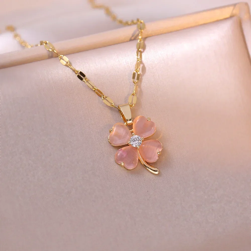 Stainless Steel Chain Classic Shiny Zircon Four Leaf Clover Pendant Necklace for Women Lady Vintage Jewelry Accessories Gifts