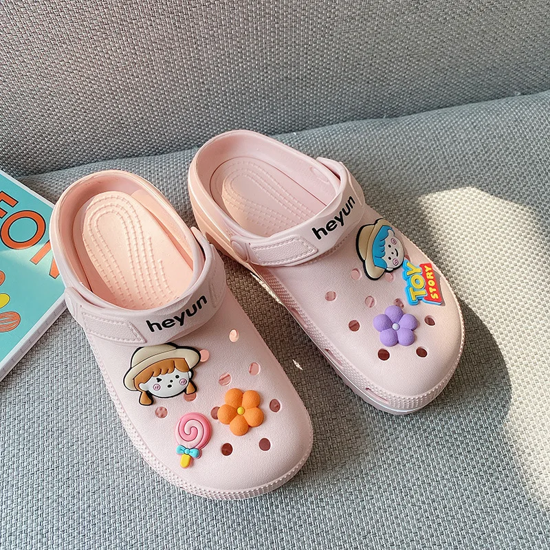 Fashion Charms Girl's Clogs Shoes Outdoor Women Slippers Thick Sole High Quality Summer Sandals For Girls Cartoon Cute Slipper