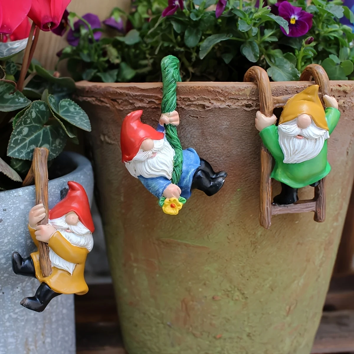 3pcs New Creative Flower Pot Dwarf Hanging Ornaments Mini Resin Statue Garden Dwarf Micro Landscape Decorative Outdoor Miniature