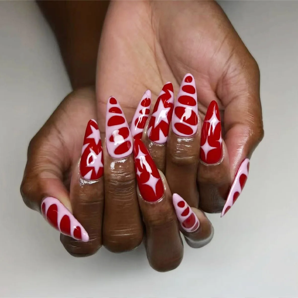 

24PCS Red Almond False Nails Irregular Pink Star Patterns French Fake Nails Spice Girls Punk Style Wearable Press on Nails Tips