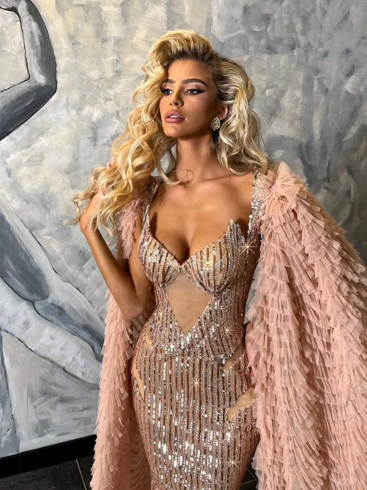 女性のエレガントなスパンコールロングドレス、カットアウトデザインと輝くディテール付きフォーマルイベントカクテルパーティーイブニングドレス Vestidos