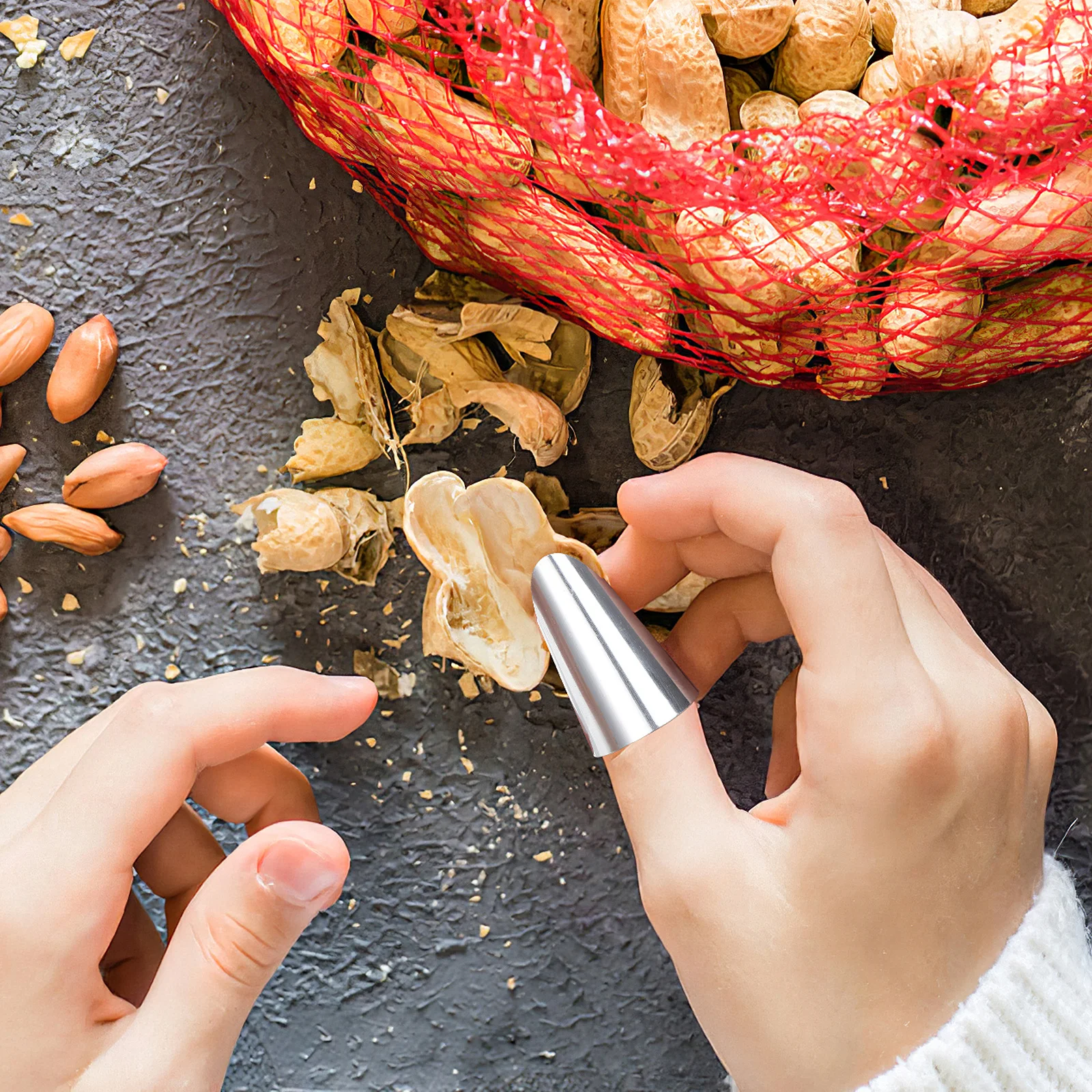 

4pcs Adjustable Stainless Steel Finger Protector Nail Cover Kitchen Hand Guard Tool Peeling Vegetables Scraping Therapy Outdoor