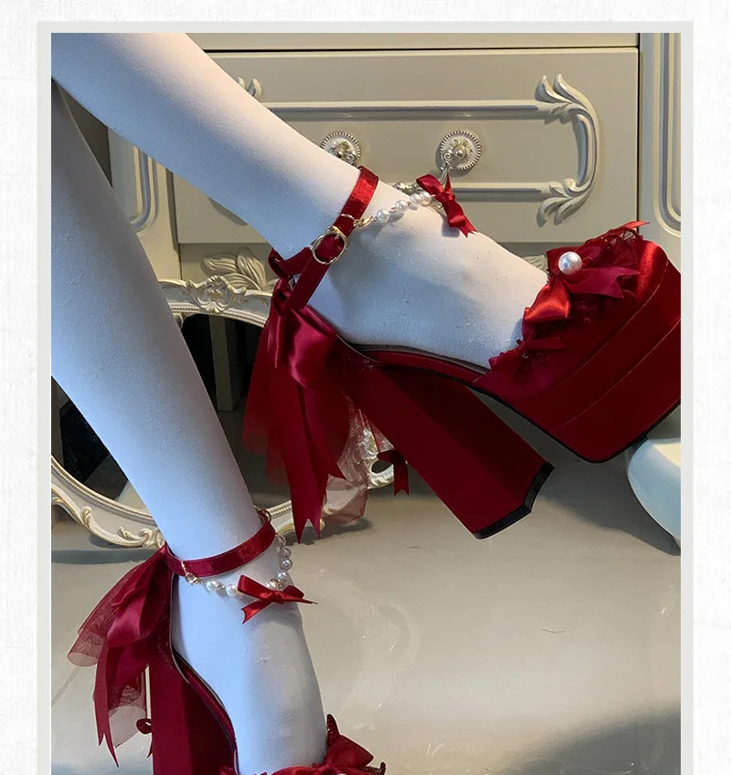 รองเท้าส้นสูงแบบหนาพื้นกันน้ำสไตล์โลลิต้าหวานๆ สำหรับงานแต่งงานและงานเลี้ยง