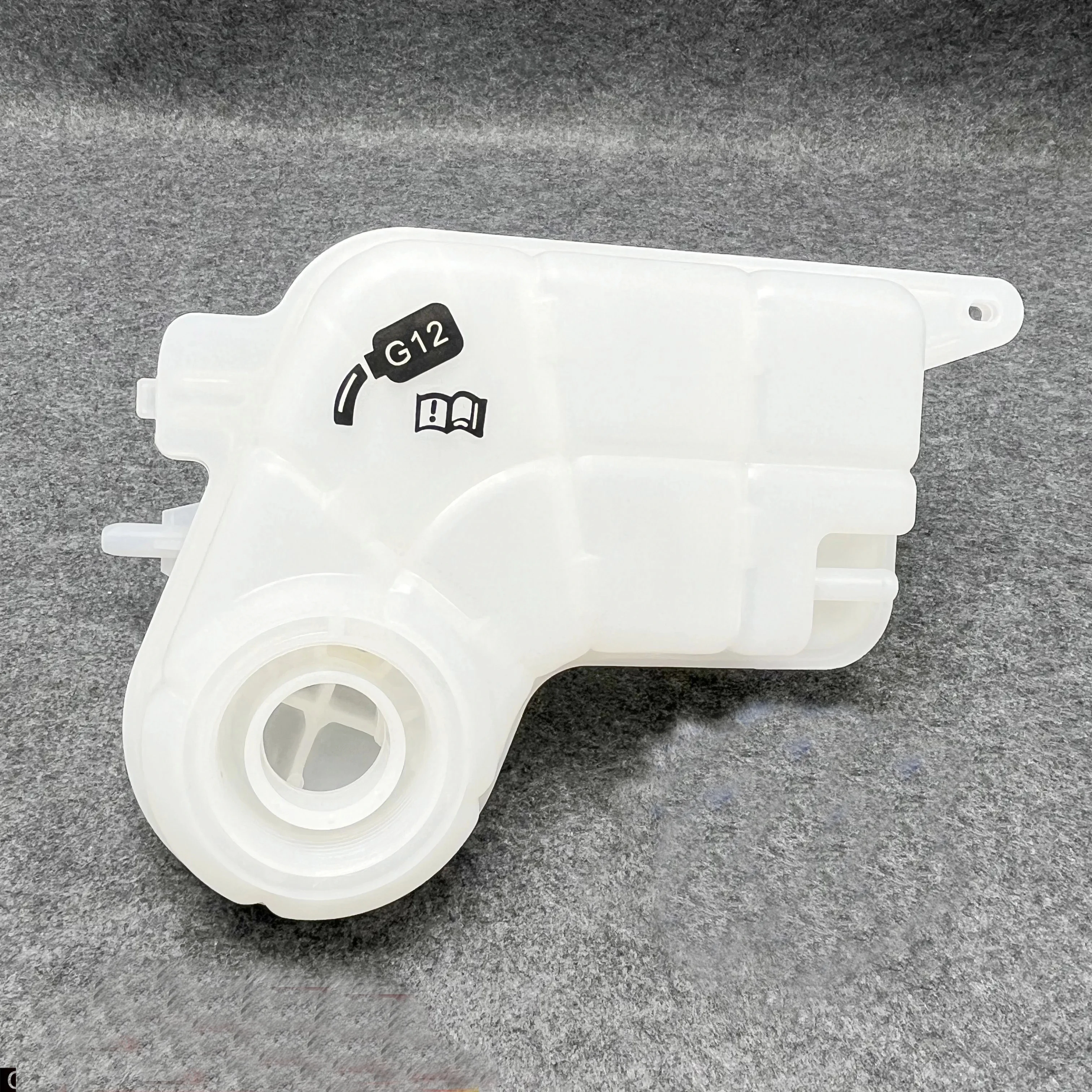 

Expansion Cold Water Container Coolant Radiator Expansion Tank For AUDI A6 C6 3.0L 4.2L 2004-2011 4F0121403M