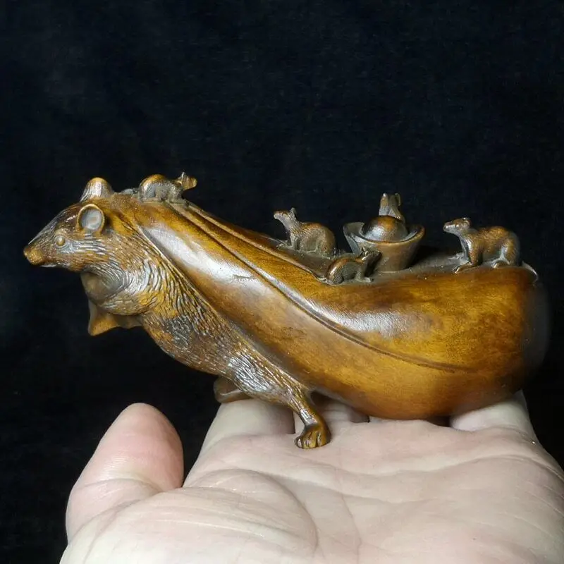 

Boxwood Hand Carved wealth bag mouse Animal Figure Statue desk Decoration