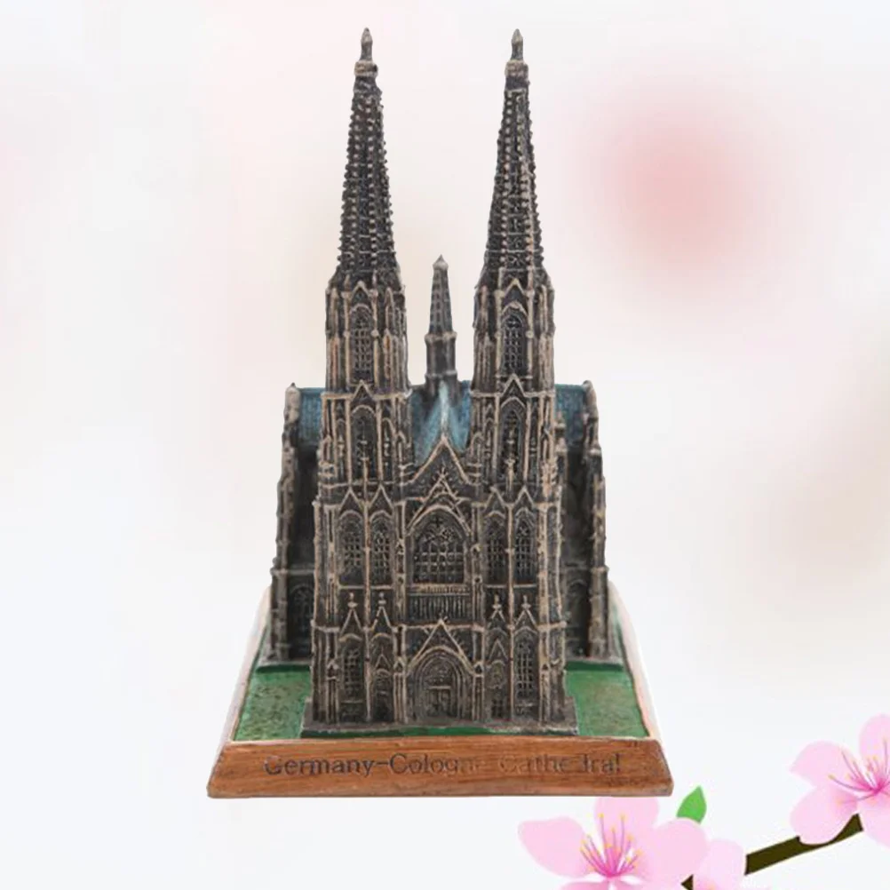 

1Pcs Resin Architecture Statue Cathedral Germany Handmade Ornament Home Office Decoration Souvenir Gift Crafts