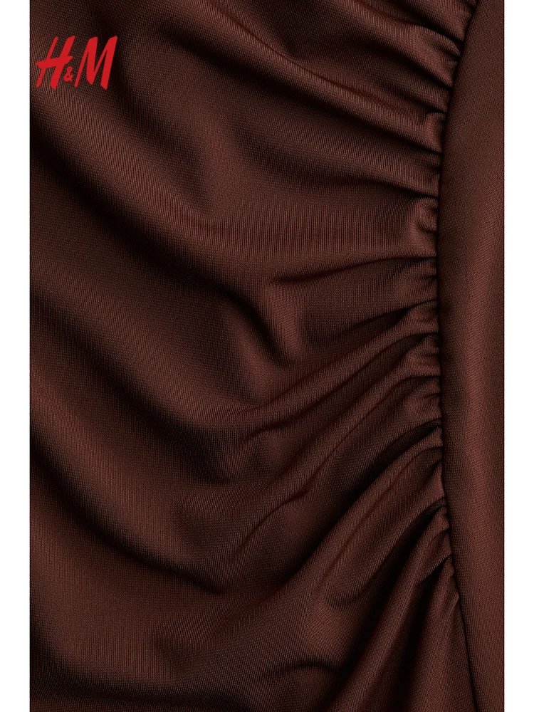 ชุดเดรสทรงเอไลน์ผ้าพลีทแบบยาว คอสูง แขนยาว ผ้าโพลีเอสเตอร์ผสมสแปนเด็กซ์ สำหรับผู้หญิง ยี่ห้อ H&M รุ่น Dr Ele Slim Fit