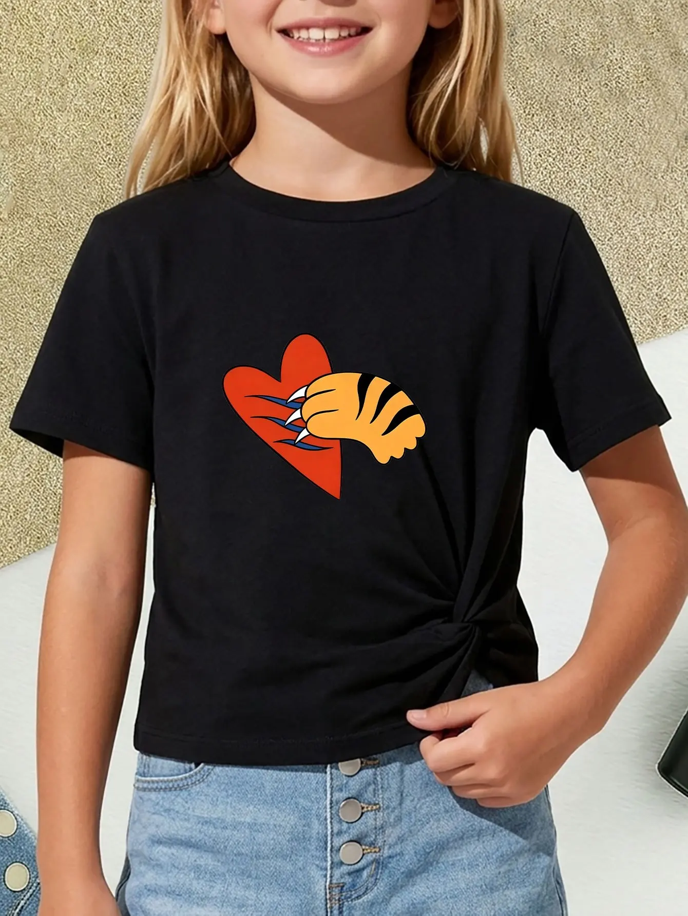 Cartoon Striped Tiger Claw And Red Heart Graphic T Shirt Boys Girls Casual Short Sleeve Tee Family Matching Kids Cotton Tops