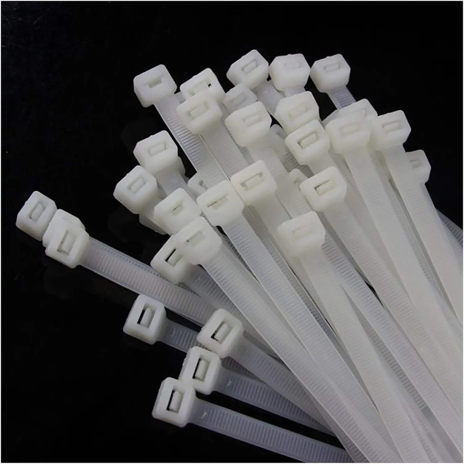 

Heavy Duty Zip Ties 16 Inch 100 Pack with 70 lbs Tensile Strength Self-Locking Nylon Cable Ties for Organizing Cords and Plants
