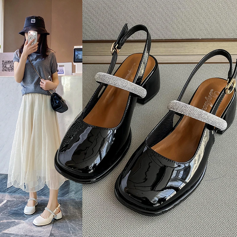 Women\'s 2024 Summer New Korean Fashion Square Headed Water Diamond One line with Thick Heels Mary Jane Baotou Sandals