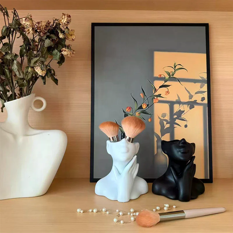 Creative Human Body Art Vase Makeup Brush And Pen Holder Multi-Functional Desk Organizer Statue Ornament Home Office Decor