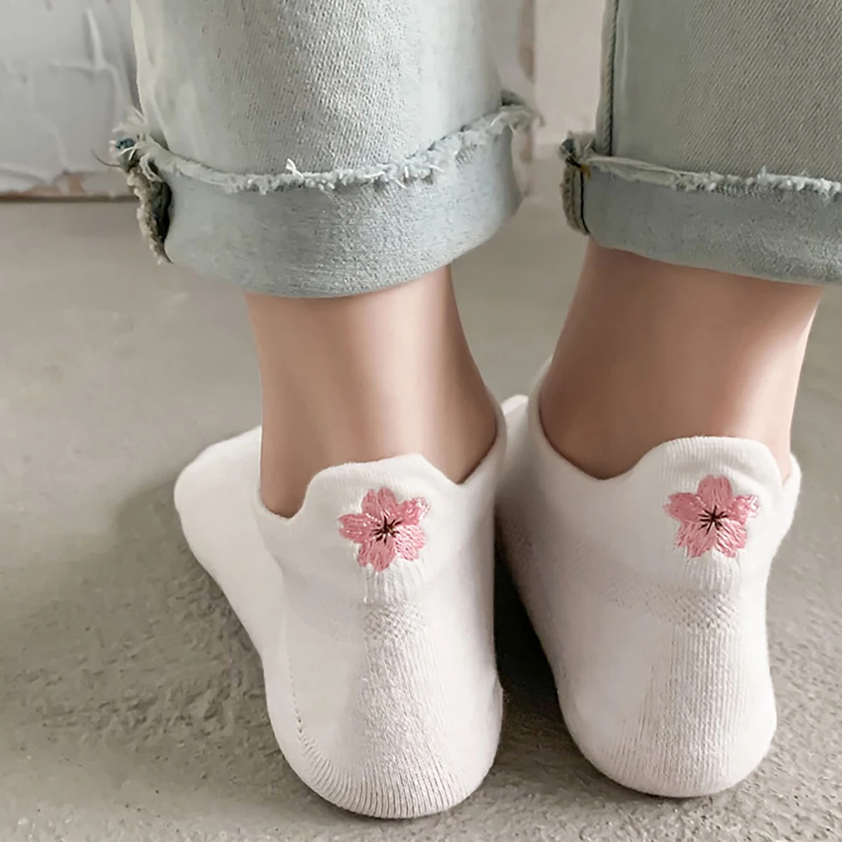 6 Paar weiße Söckchen mit Ohrz – Embroidery Moisturizer Bewertung und Preis