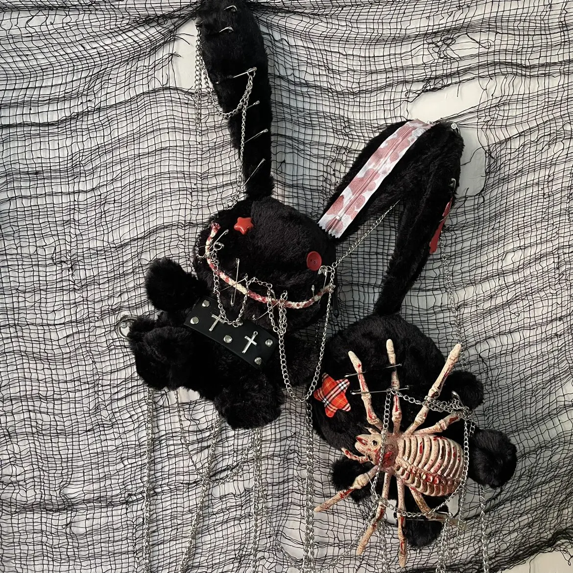 Dark Lolita Cos Girls Bag Hell Demon Gothic Rabbit Cross Pin Halloween Rivet Spider Metal Chain Belt Fashion Casual Backpack