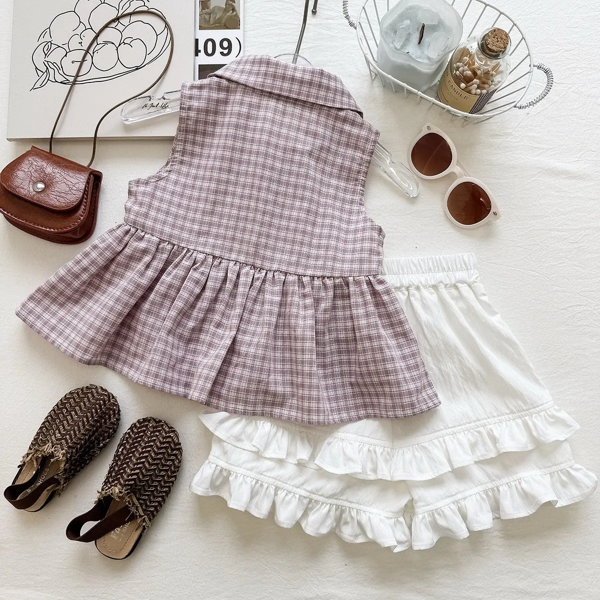 

Girls Summer Outfit Fashionable Plaid Collared Vest with Lace Shorts Two-Piece Set Children's Clothing Set