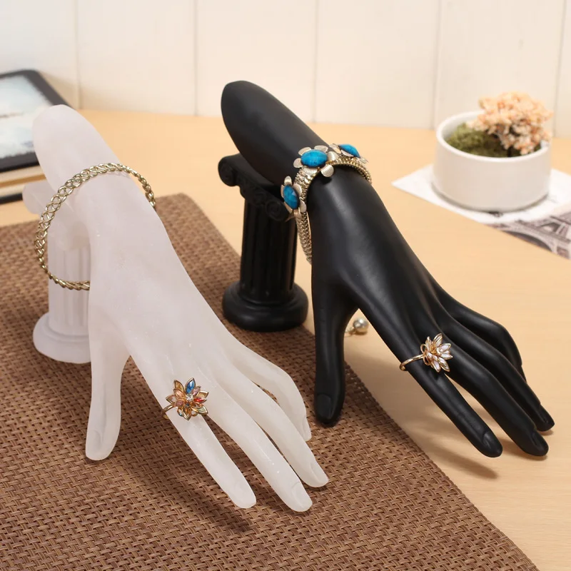 Harz Frauen Schaufenster puppe Hand Display für Schmuck Accessoires blinken Kunst Schaufenster puppe Halskette Ringe Halter (alle Hand Modell hier)