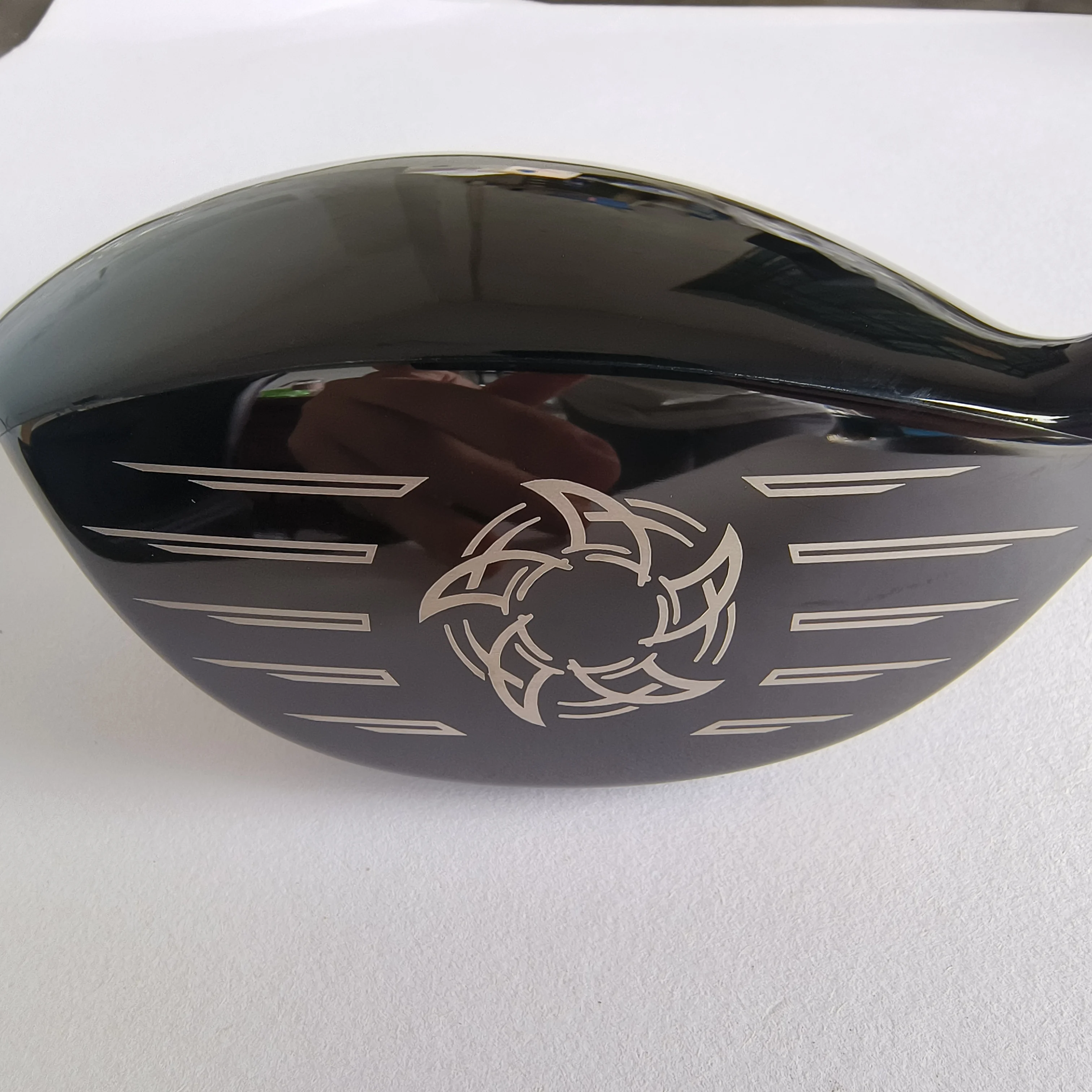 JPAN NIN JA 480CC Hi COR black titanium alloy golf club head with 9.5 and 10.5 degree club heads.